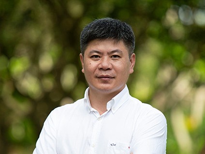 Dr. Huy Nguyen-Ngoc